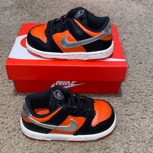 Nike Dunk Low “Martian” TD)